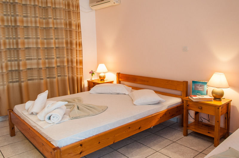 Zante Nest Studios & Apartments 阿利卡纳斯 外观 照片